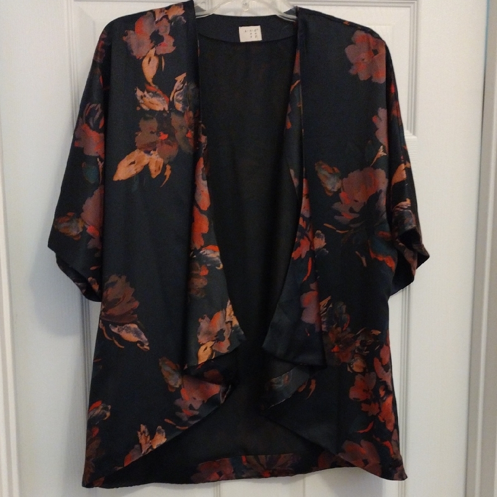 Floral Open-Front Women's Kimono Style Satin Top L-XL